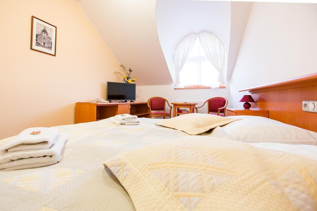 Hotel U Beranka Nachod Bagian luar foto