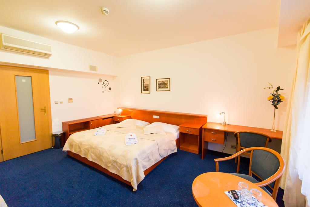 Hotel U Beranka Nachod Ruang foto