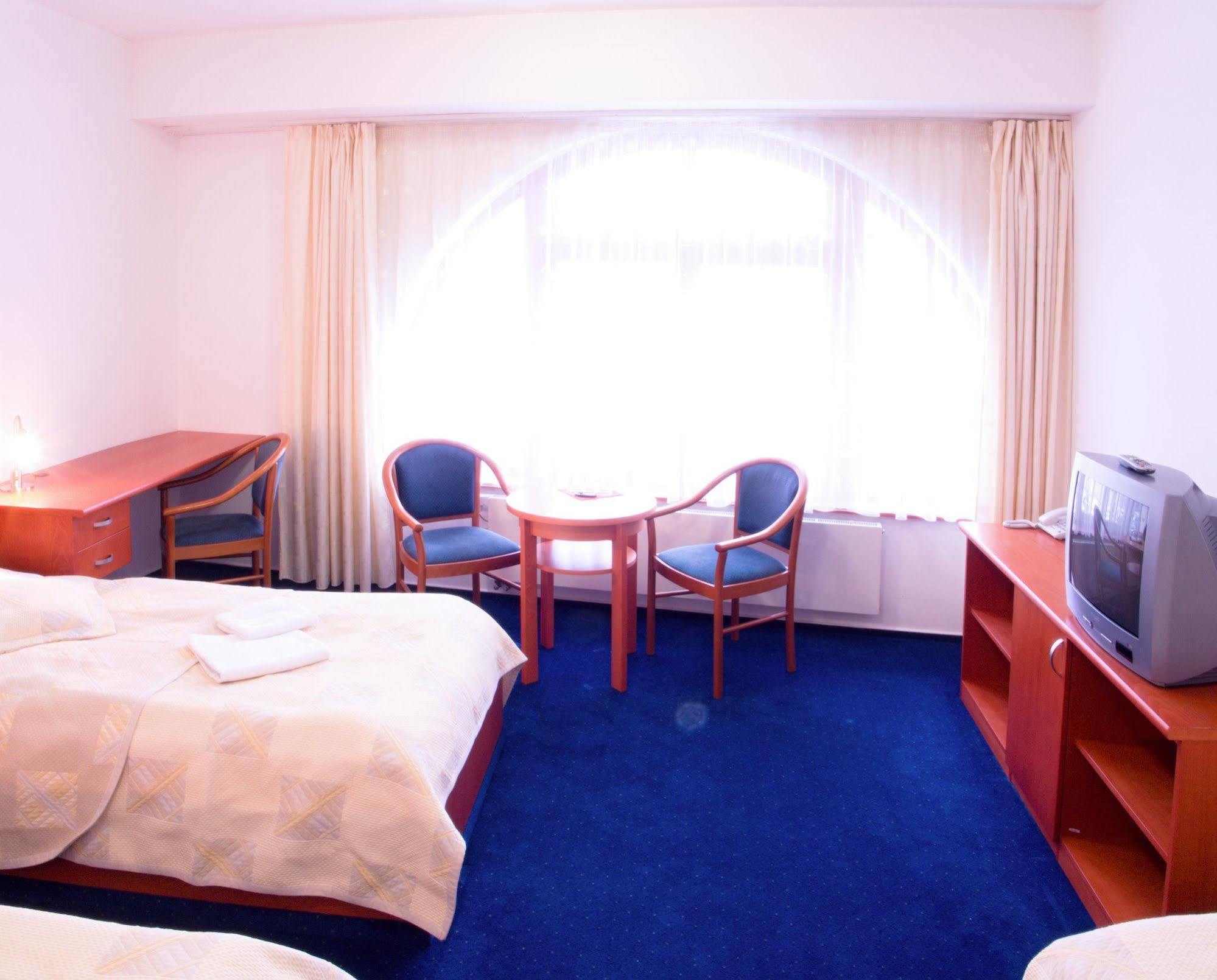 Hotel U Beranka Nachod Bagian luar foto