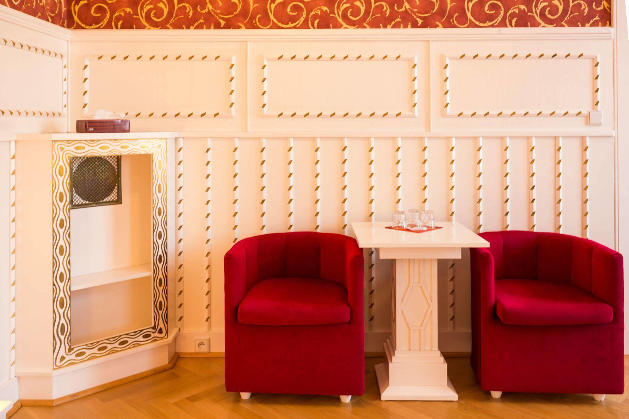 Hotel U Beranka Nachod Bagian luar foto
