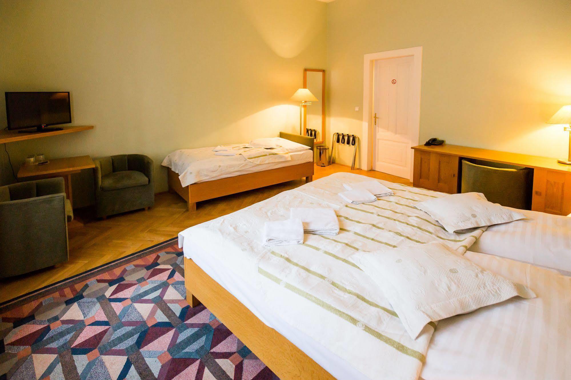 Hotel U Beranka Nachod Bagian luar foto